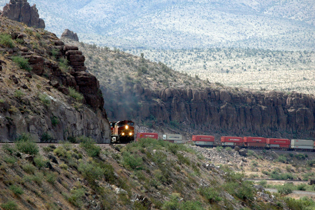 BNSF eastbound snaking through Kingman Cayon, AZ
