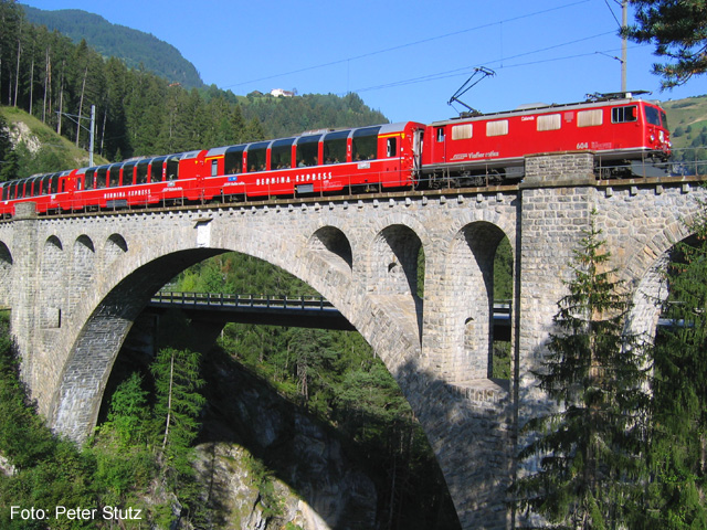 Bernina-Express
Bernina-Express auf dem Solis-Viadukt.
