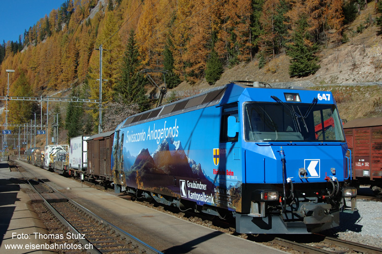 Ge 4/4 III mit Güterzug
