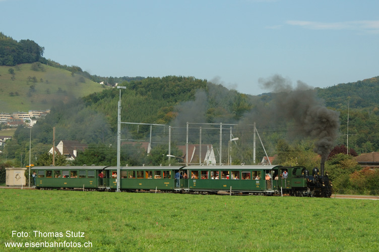 Personenzug mit Dampf (2)
