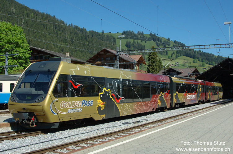 "Neuer" Pendelzug
Der erste umgebaute Be 4/4 mit 2 neuen Steuerwagen als Pendelzug für die Strecke Zweisimmen - Lenk.
