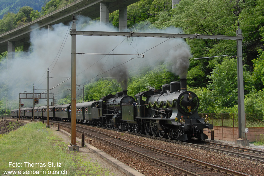 in der Biaschina
Dampfzug in der untersten Ebene der Biaschina, bei der ehemaligen Station Giornico.
