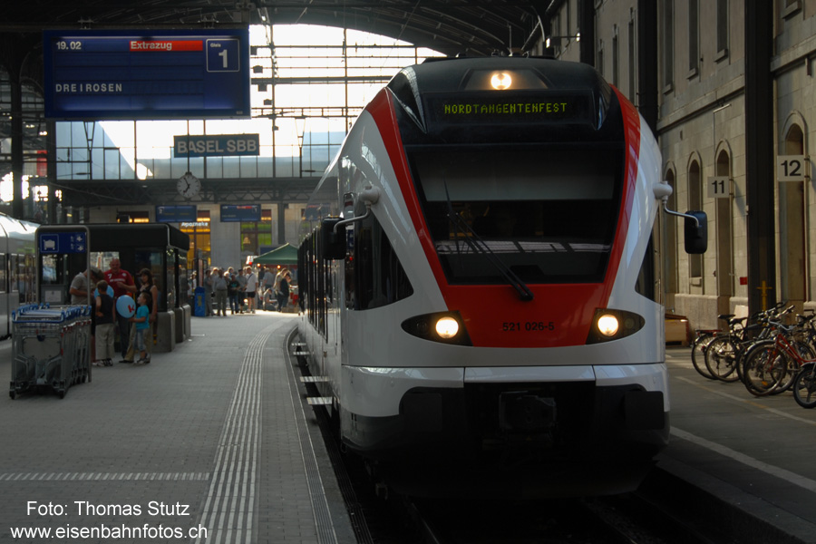 Extrazug nach "Dreirosen"

