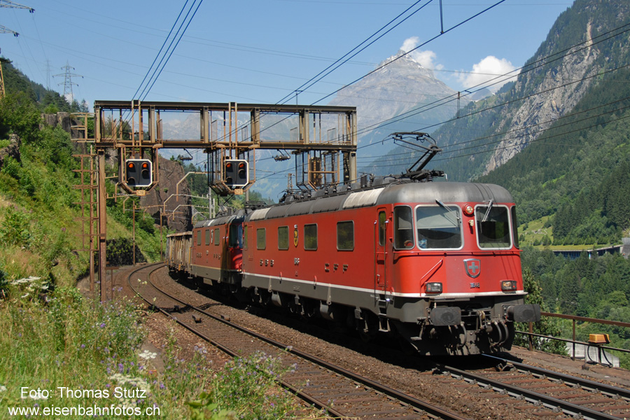 Re 10/10 Nähe Pfaffensprung
