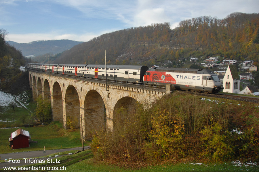 Re 460 "Thales" mit IC-Dosto
