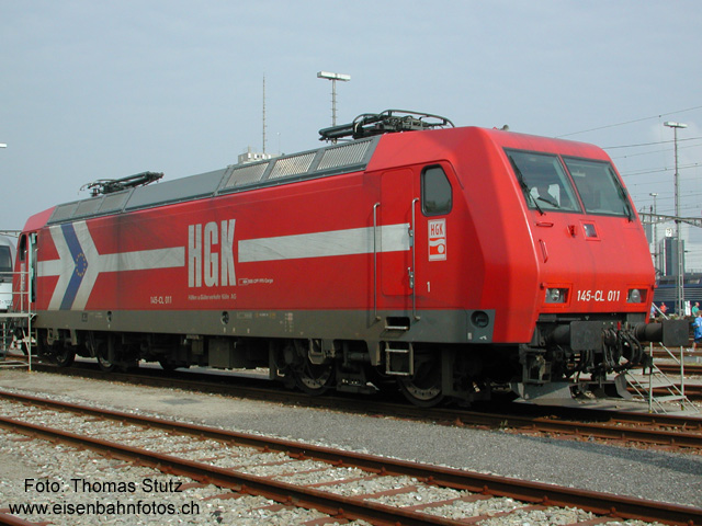 HGK 145
Lokomotive der deutschen Baureihe 145 der HGK (Häfen und Güterverkehr Köln).
In Zusammenarbeit mit HGK ist SBB Cargo mit dieser Lok (und SBB-Lokführer) in
Deutschland unterwegs, wobei die Lok regelmässig im Depot Basel anzutreffen ist.
